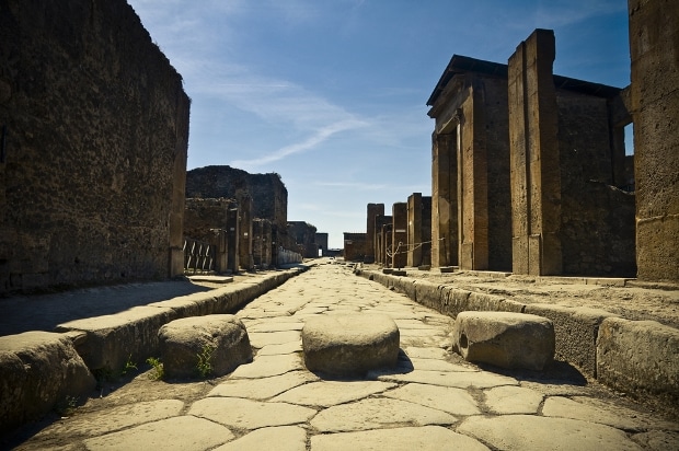 Damit kenne ich mich auch aus: Blick in eine Straße von Pompeji